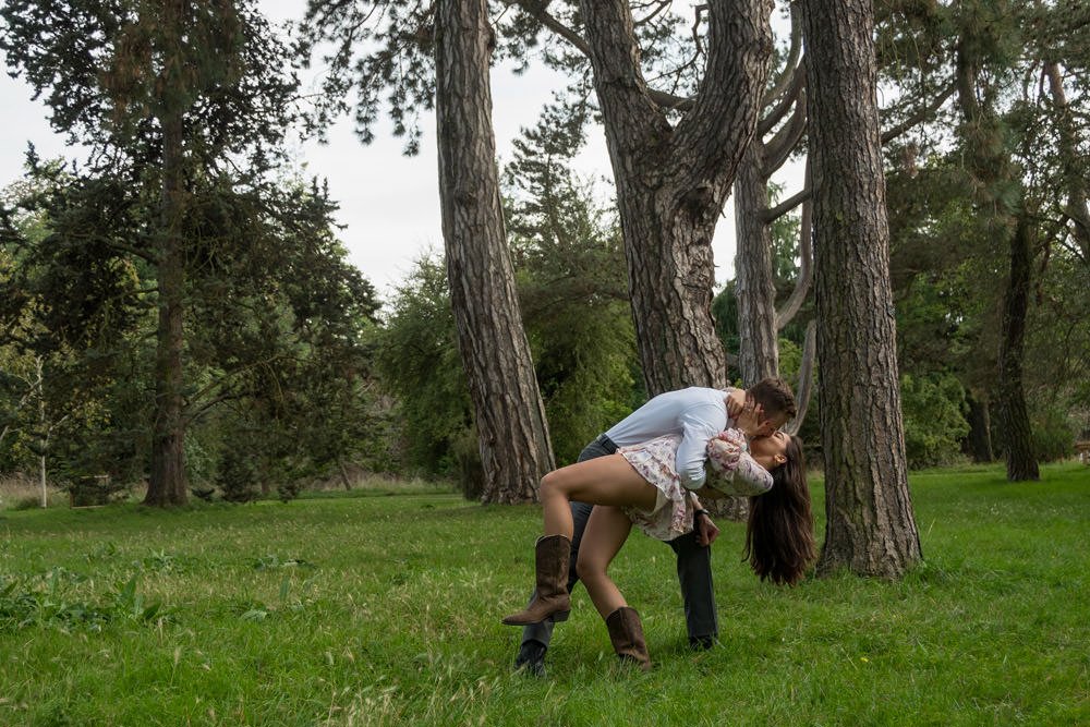 Couple photography at a Cambridge landmark location