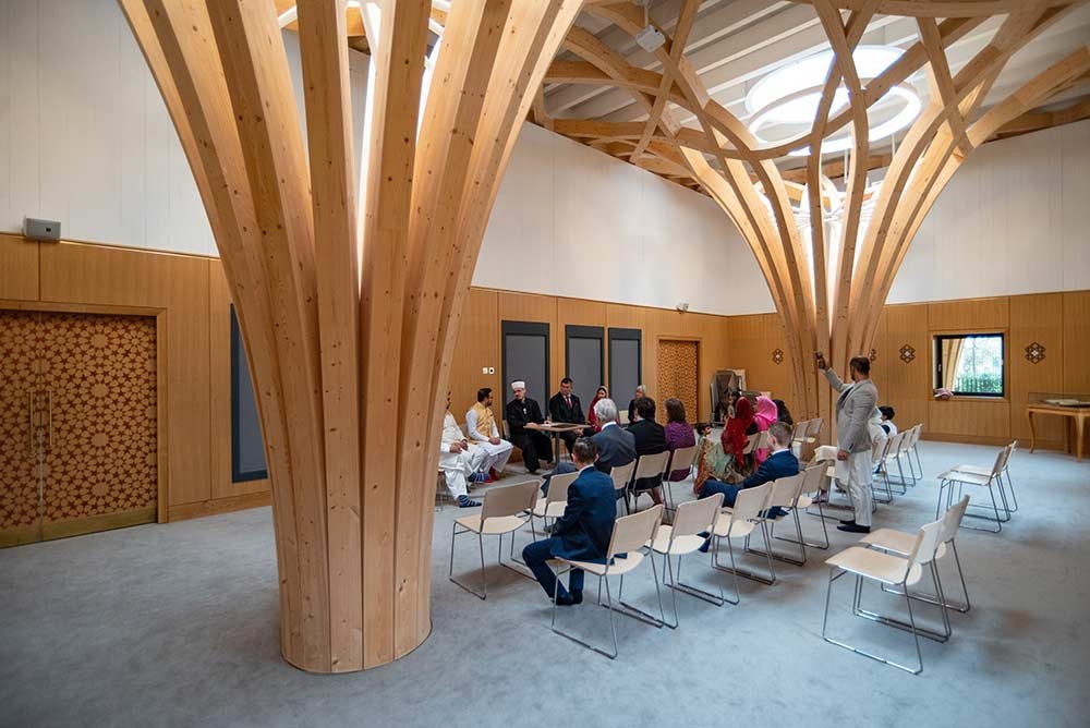 Cambridge nikah photography — mosque architecture and documentary moments (image 6)