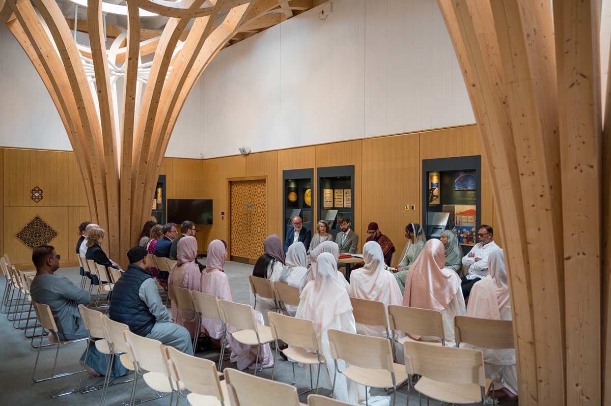 Cambridge nikah photography — mosque architecture and documentary moments (image 15)